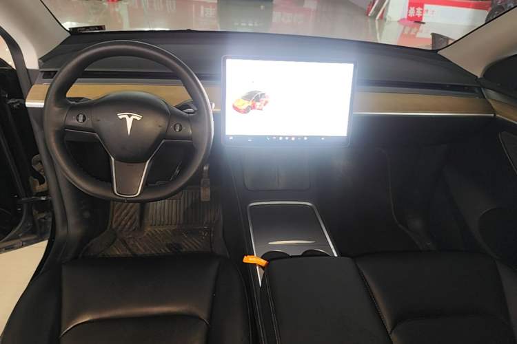Used Tesla Model Y 2021 Standard Range Rear-Wheel Drive Version Audio And AC Panel