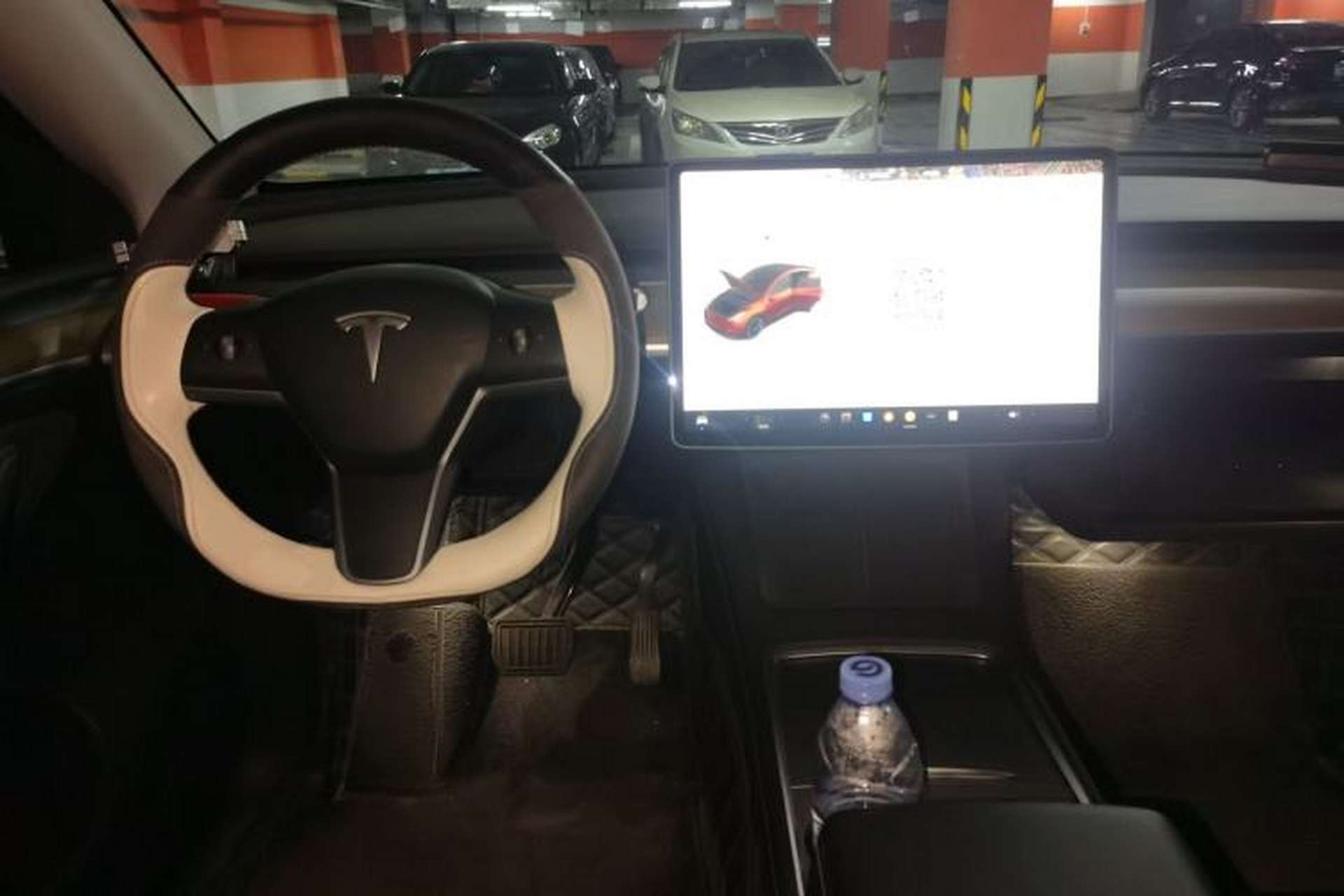 Used Tesla Model Y 2021 Long-Range All-Wheel-Drive Version 3D7 Center Console