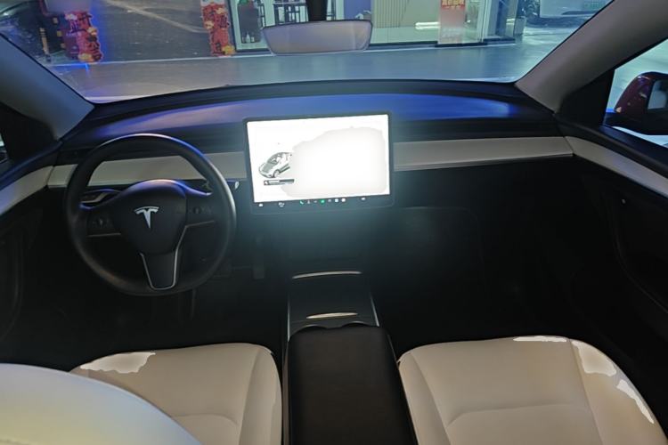 Used Tesla Model Y 2021 Long-Range All-Wheel-Drive Version 3D7 Center Console