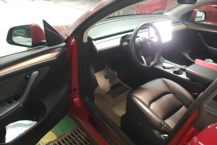 Used Tesla Model Y 2021 Long-Range All-Wheel-Drive Version Driver Seat