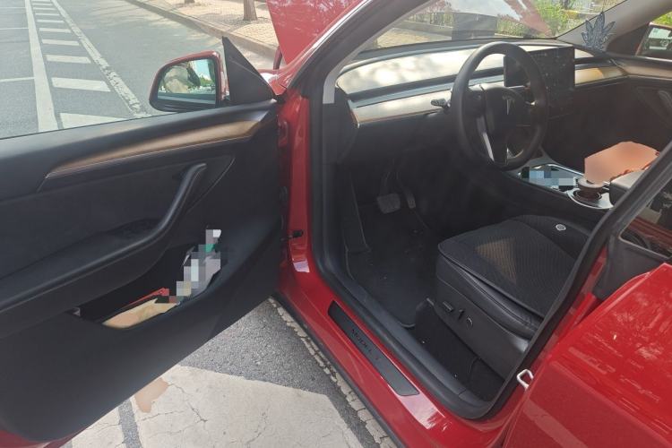 Used Tesla Model Y 2021 Long-Range All-Wheel-Drive Version Driver Seat