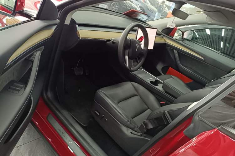 Used Tesla Model Y 2021 Standard Range Rear-Wheel Drive Version Driver Seat