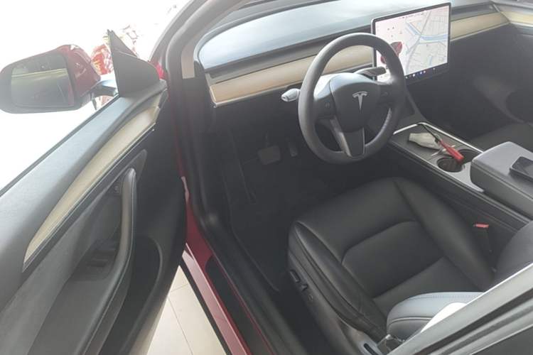 Used Tesla Model Y 2021 Long-Range All-Wheel-Drive Version 3D7 Driver Seat