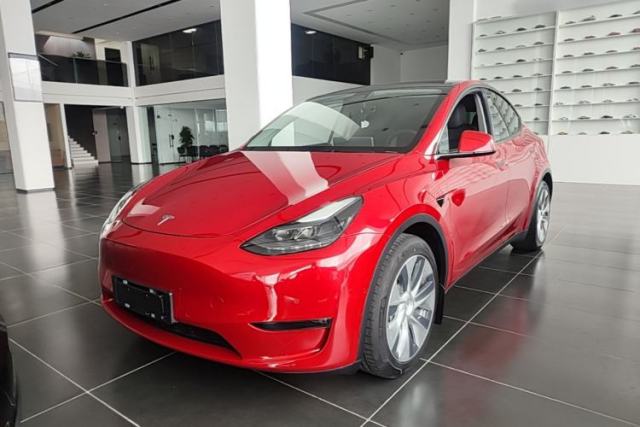Used Tesla Model Y 2021 Standard Range Rear-Wheel Drive Version