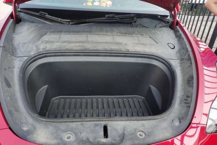 Used Tesla Model Y 2021 Performance High-Performance All-Wheel-Drive Version Engine Bay