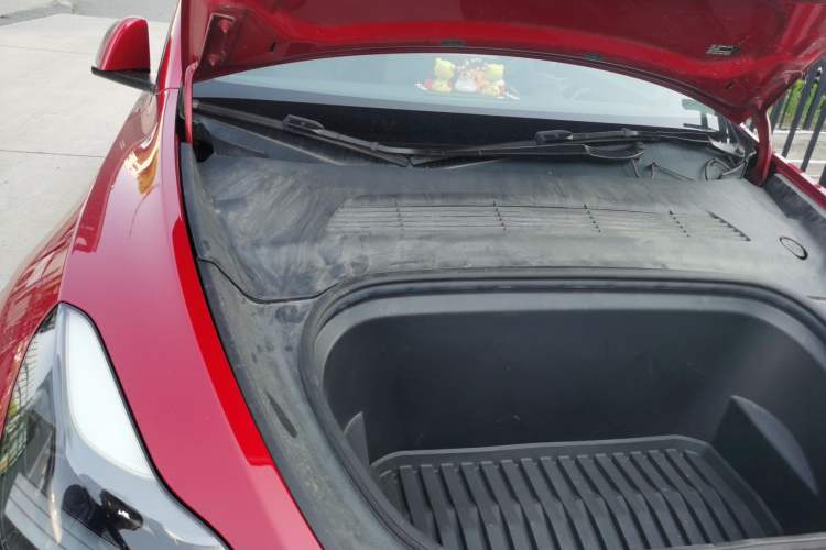 Used Tesla Model Y 2021 Performance High-Performance All-Wheel-Drive Version Engine Bay Right
