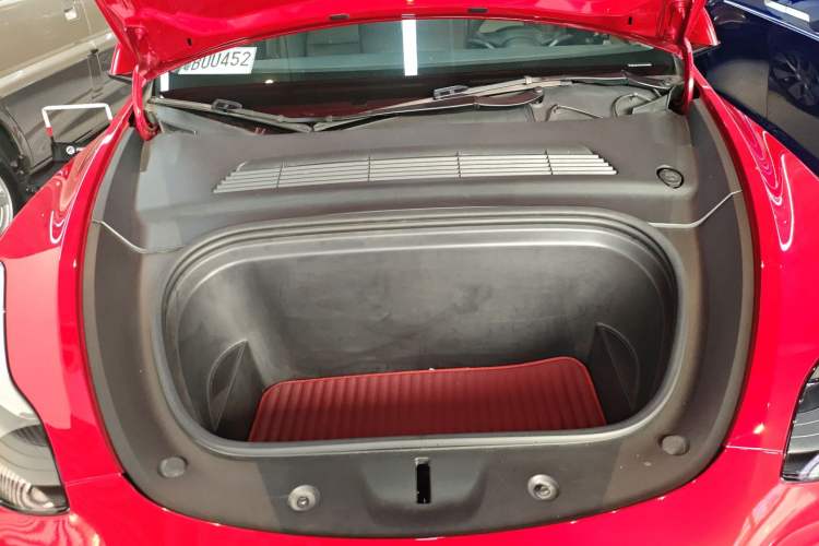Used Tesla Model Y 2021 Long-Range All-Wheel-Drive Version 3D7 Engine Bay