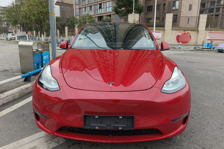Used Tesla Model Y 2021 Long-Range All-Wheel-Drive Version 3D7 Exterior 1