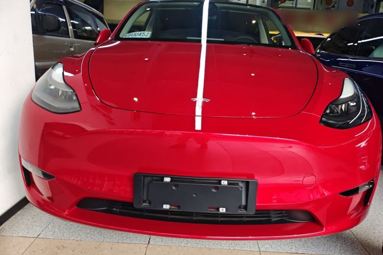 Used Tesla Model Y 2021 Long-Range All-Wheel-Drive Version 3D7 Exterior 1