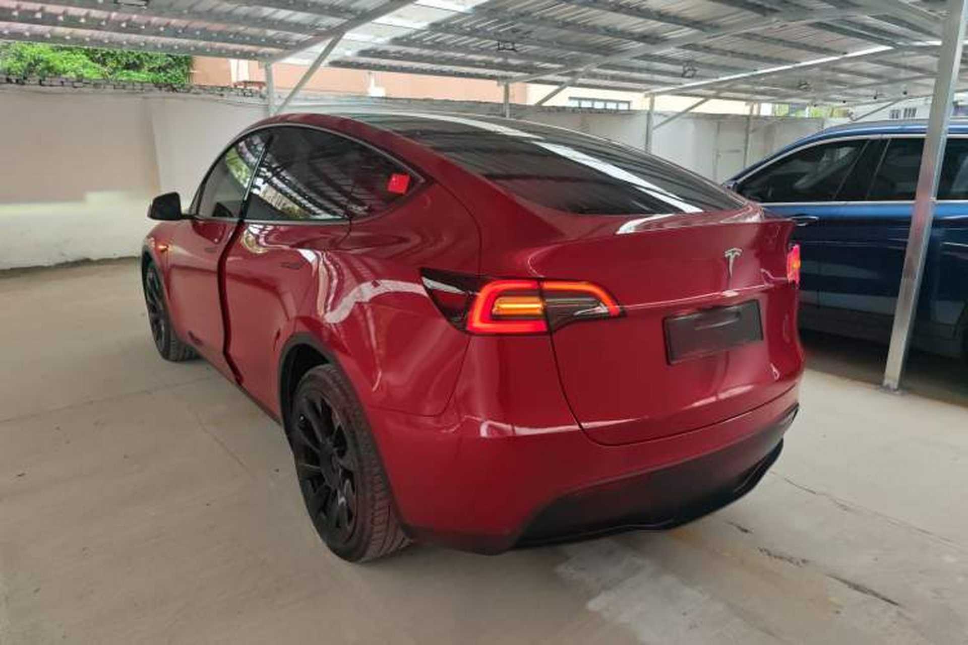 Used Tesla Model Y 2021 Long-Range All-Wheel-Drive Version Exterior 2