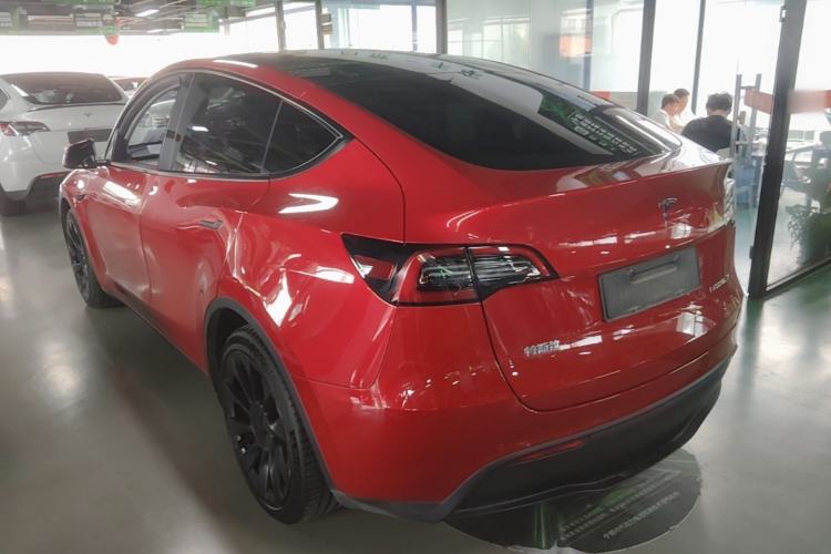 Used Tesla Model Y 2021 Long-Range All-Wheel-Drive Version Exterior 2