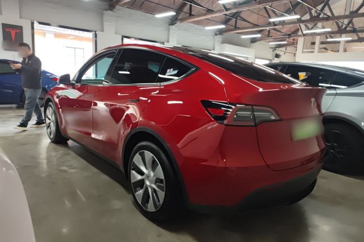 Used Tesla Model Y 2021 Standard Range Rear-Wheel Drive Version Exterior 2