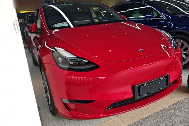 Used Tesla Model Y 2021 Long-Range All-Wheel-Drive Version 3D7 Exterior 2