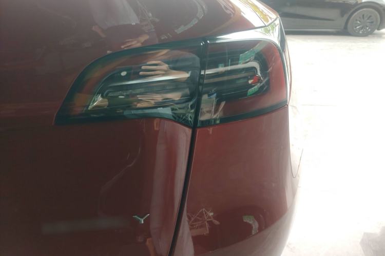 Used Tesla Model Y 2021 Long-Range All-Wheel-Drive Version Exterior 3