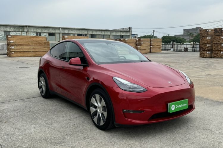 Used Tesla Model Y 2021 Long-Range All-Wheel-Drive Version 3D7 Exterior 3