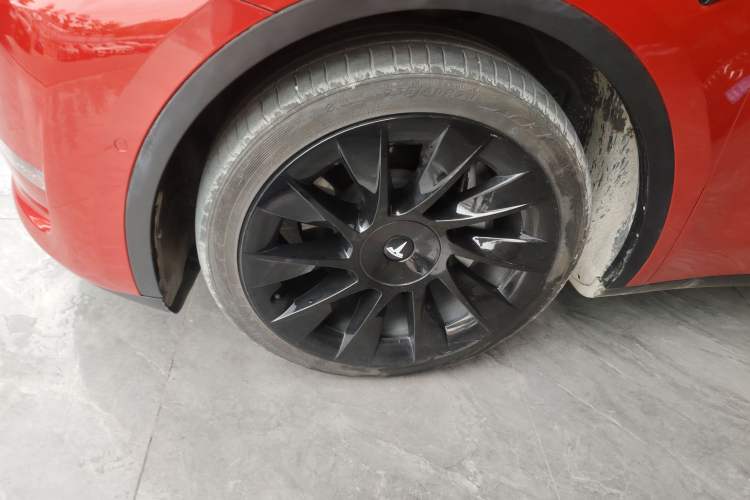 Used Tesla Model Y 2021 Long-Range All-Wheel-Drive Version Exterior 4