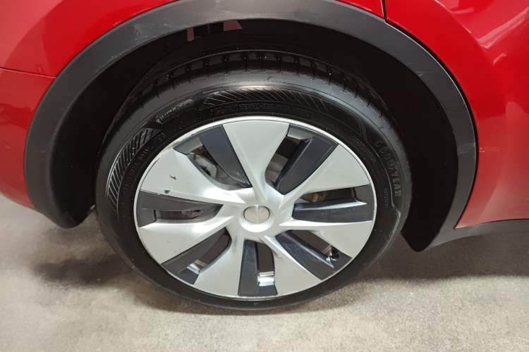 Used Tesla Model Y 2021 Standard Range Rear-Wheel Drive Version Exterior 5