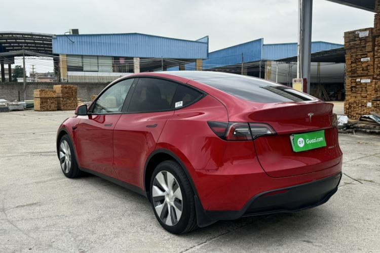 Used Tesla Model Y 2021 Long-Range All-Wheel-Drive Version 3D7 Exterior 5