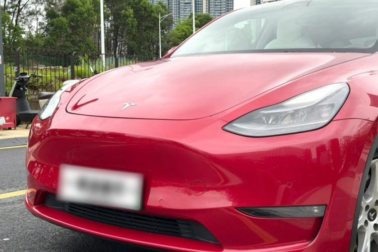 Used Tesla Model Y 2021 Long-Range All-Wheel-Drive Version 3D7 Exterior 9