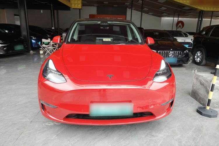 Used Tesla Model Y 2021 Long-Range All-Wheel-Drive Version Front