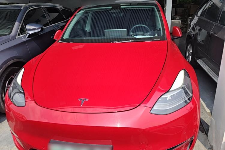 Used Tesla Model Y 2021 Long-Range All-Wheel-Drive Version Front