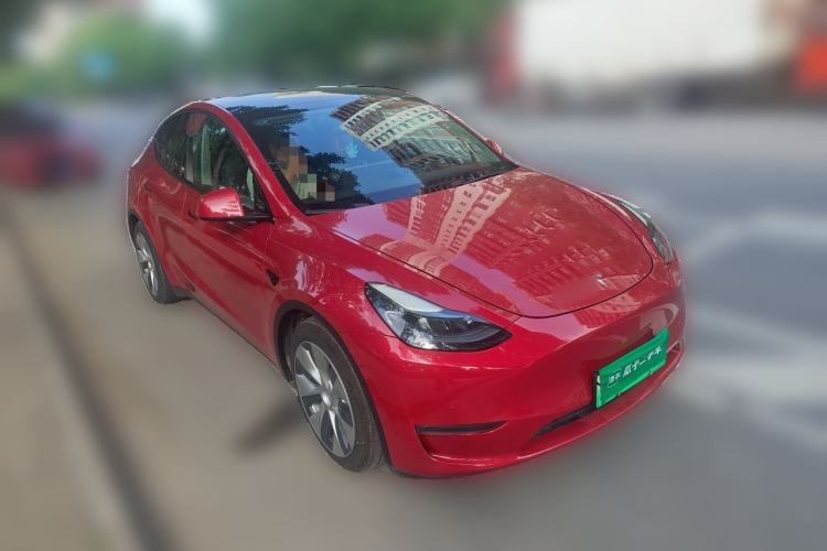 Used Tesla Model Y 2021 Long-Range All-Wheel-Drive Version Front Right 45 Deg