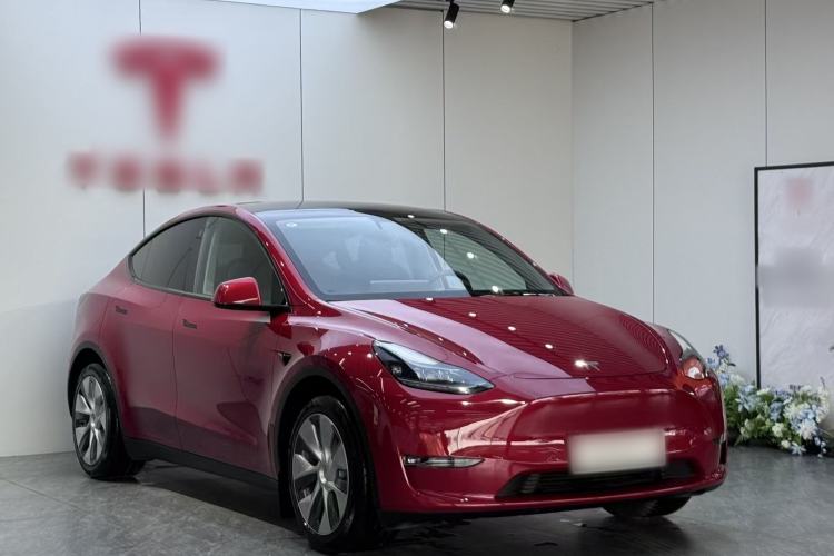 Used Tesla Model Y 2021 Standard Range Rear-Wheel Drive Version Front Right 45 Deg