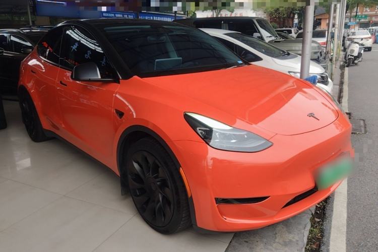 Used Tesla Model Y 2021 Standard Range Rear-Wheel Drive Version Front Right 45 Deg