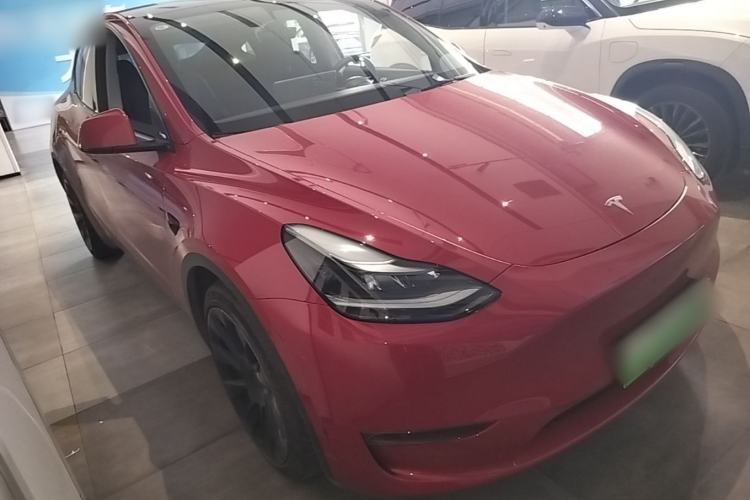 Used Tesla Model Y 2021 Long-Range All-Wheel-Drive Version Front Right 45 Deg