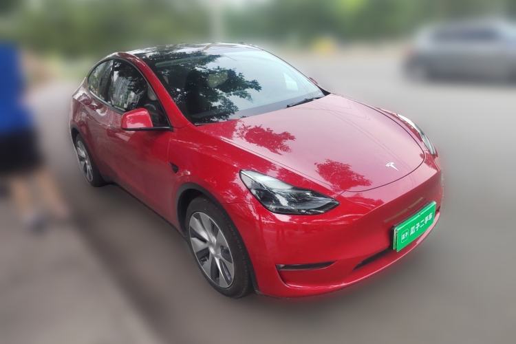 Used Tesla Model Y 2021 Long-Range All-Wheel-Drive Version 3D7 Front Right 45 Deg