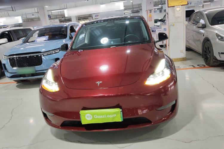 Used Tesla Model Y 2021 Long-Range All-Wheel-Drive Version Front