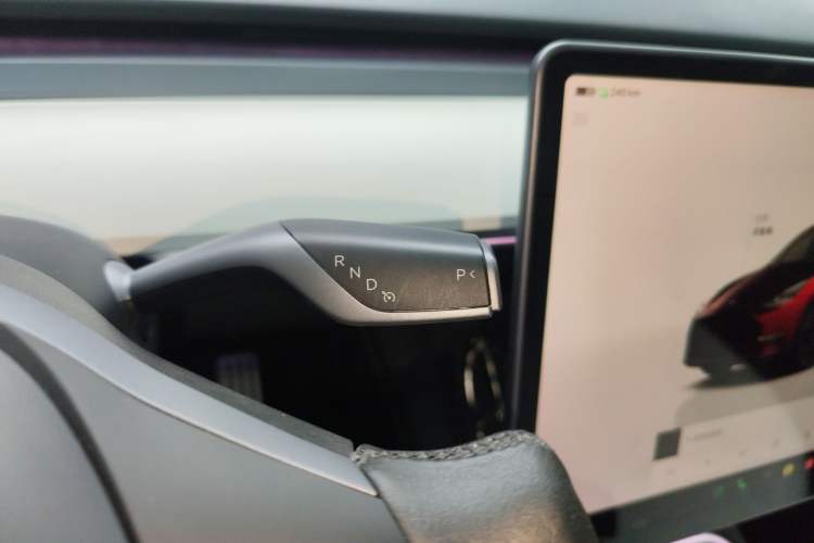Used Tesla Model Y 2021 Performance High-Performance All-Wheel-Drive Version Gear Lever