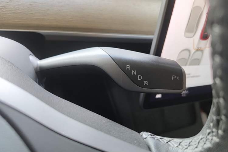 Used Tesla Model Y 2021 Long-Range All-Wheel-Drive Version 3D7 Gear Lever