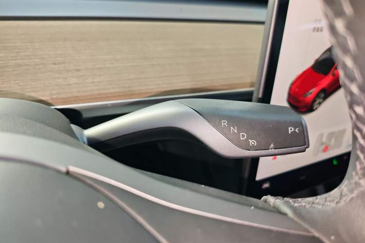 Used Tesla Model Y 2021 Long-Range All-Wheel-Drive Version 3D7 Gear Lever