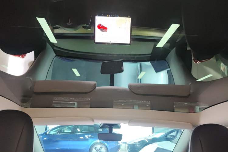 Used Tesla Model Y 2021 Standard Range Rear-Wheel Drive Version Headliner