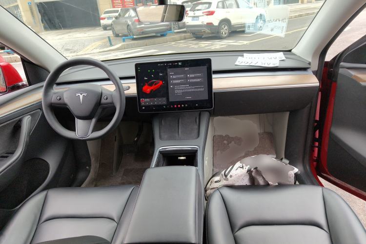 Used Tesla Model Y 2021 Long-Range All-Wheel-Drive Version 3D7 Interior 2