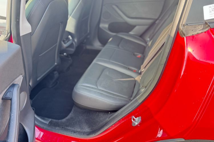 Used Tesla Model Y 2021 Long-Range All-Wheel-Drive Version 3D7 Interior 2
