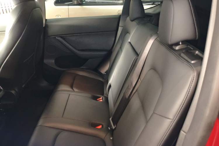 Used Tesla Model Y 2021 Long-Range All-Wheel-Drive Version 3D7 Interior 4