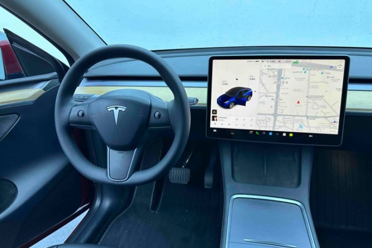 Used Tesla Model Y 2021 Standard Range Rear-Wheel Drive Version Interior 4