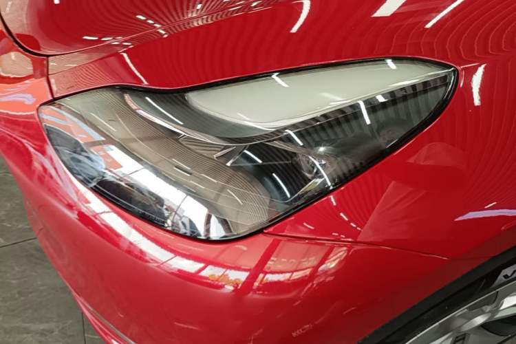 Used Tesla Model Y 2021 Standard Range Rear-Wheel Drive Version Left Front Headlight