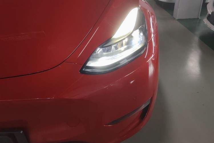 Used Tesla Model Y 2021 Long-Range All-Wheel-Drive Version Left Front Headlight