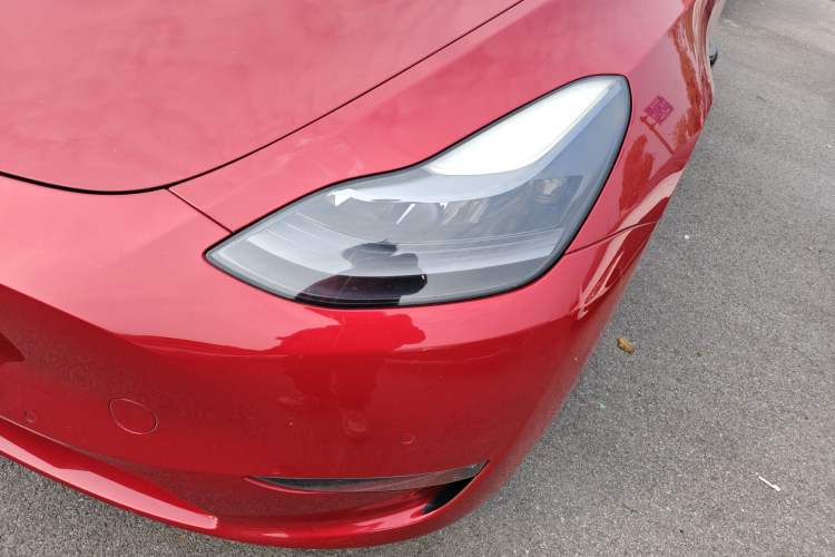 Used Tesla Model Y 2021 Standard Range Rear-Wheel Drive Version Left Front Headlight