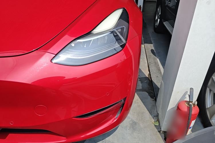 Used Tesla Model Y 2021 Long-Range All-Wheel-Drive Version Left Front Headlight