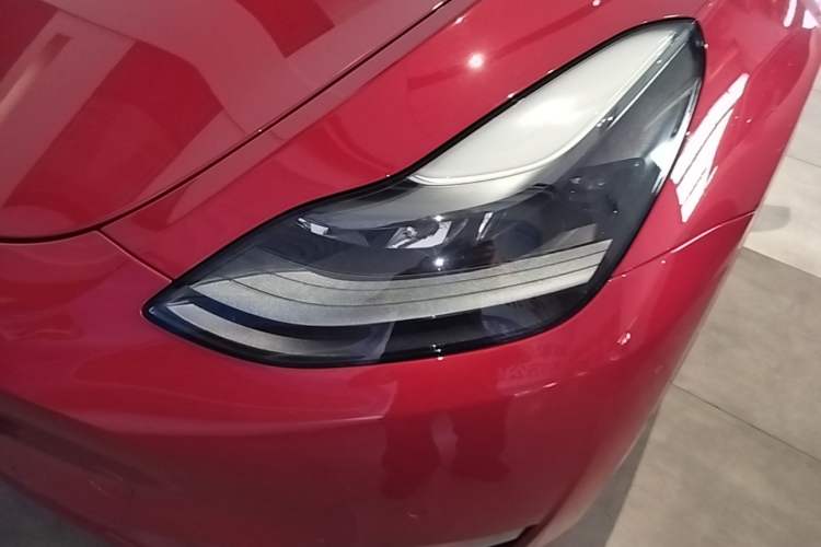 Used Tesla Model Y 2021 Long-Range All-Wheel-Drive Version Left Front Headlight