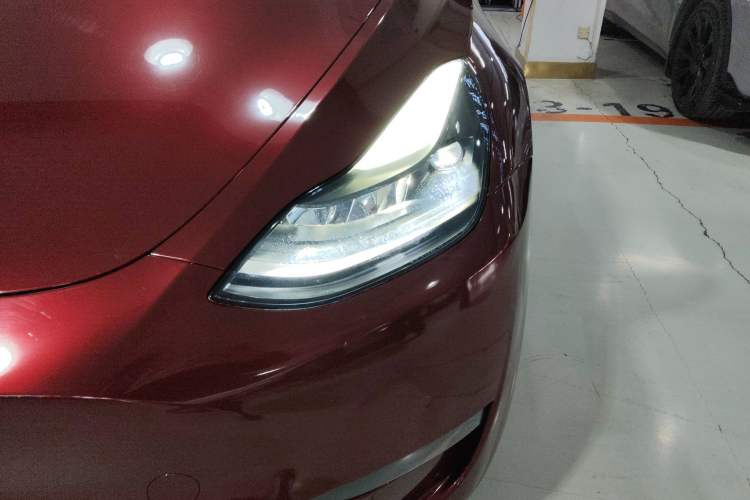 Used Tesla Model Y 2021 Long-Range All-Wheel-Drive Version Left Front Headlight