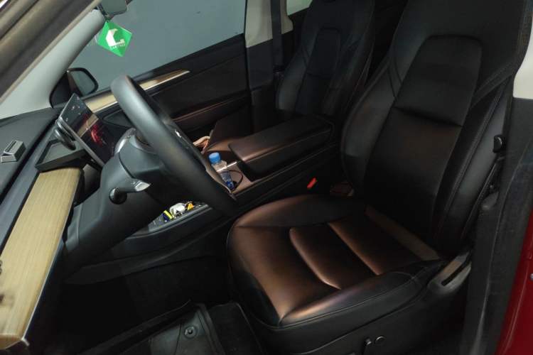 Used Tesla Model Y 2021 Long-Range All-Wheel-Drive Version Left Front Seat