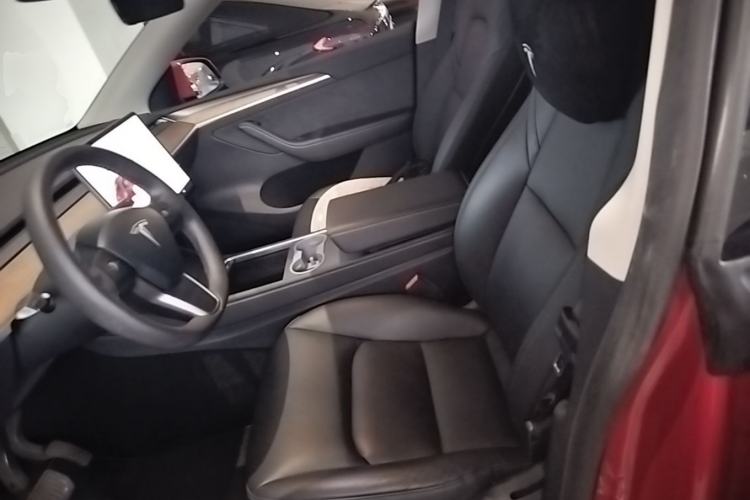 Used Tesla Model Y 2021 Long-Range All-Wheel-Drive Version Left Front Seat