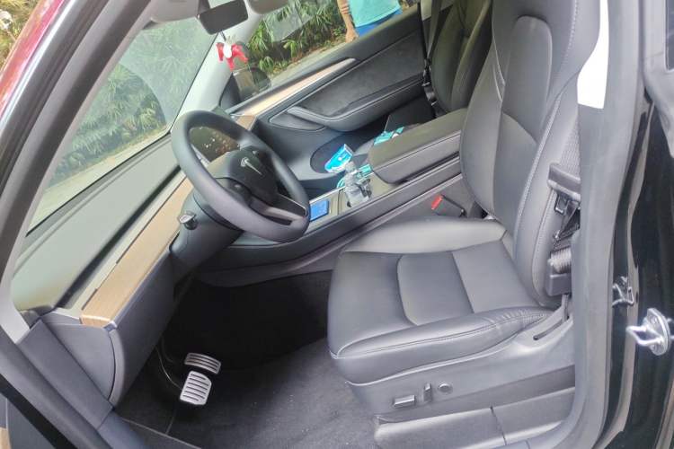 Used Tesla Model Y 2021 Performance High-Performance All-Wheel-Drive Version Left Front Seat
