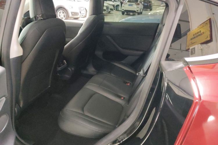 Used Tesla Model Y 2021 Long-Range All-Wheel-Drive Version Left Rear Seat