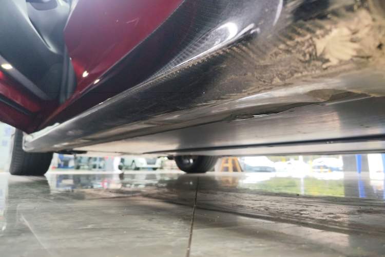 Used Tesla Model Y 2021 Performance High-Performance All-Wheel-Drive Version Left Side Sill